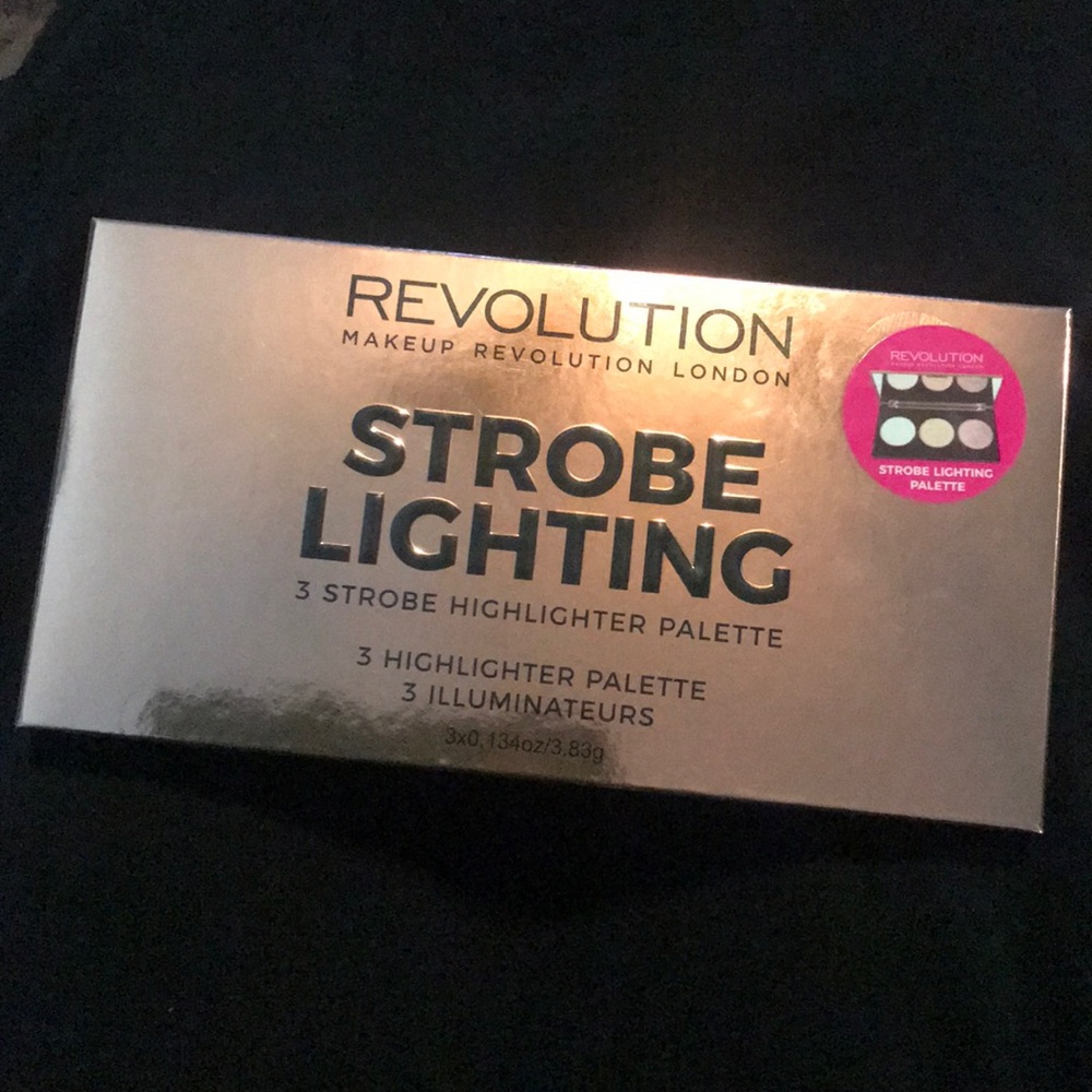 Revolution Strobe Lighting Highlighter Pallet